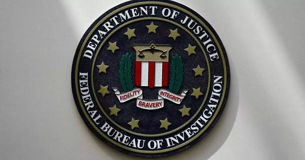3 FBI agents fired after investigating Trump file class action suit alleging 'retribution campaign'