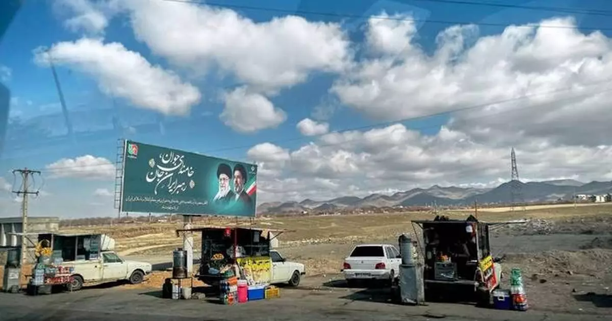 Photos from Iran's roadside, from Tehran to the Turkish border