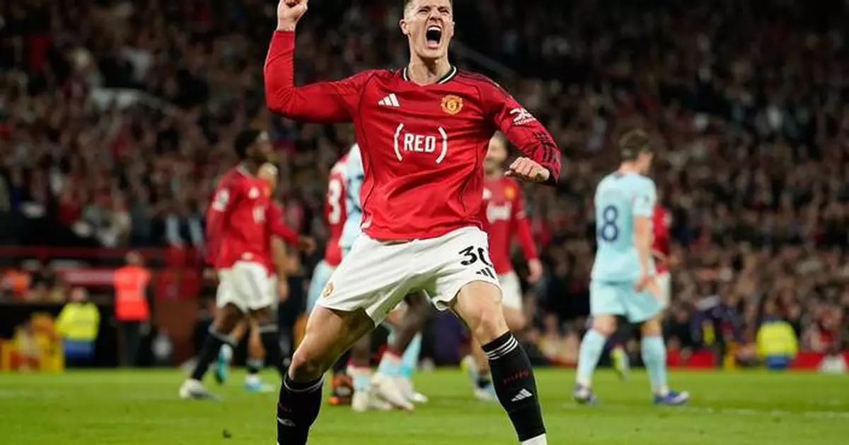 Clinical Man United beats Brentford to move clear in third place