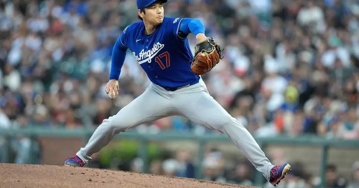 Bailey breaks up scoreless game with 3-run homer in 7th after Ohtani leaves, Giants win 3-0