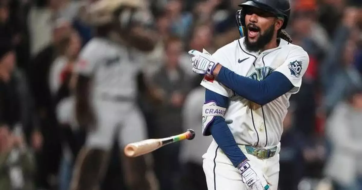 Crawford caps Mariners rally with RBI single in 9th to beat reeling Astros 8-7