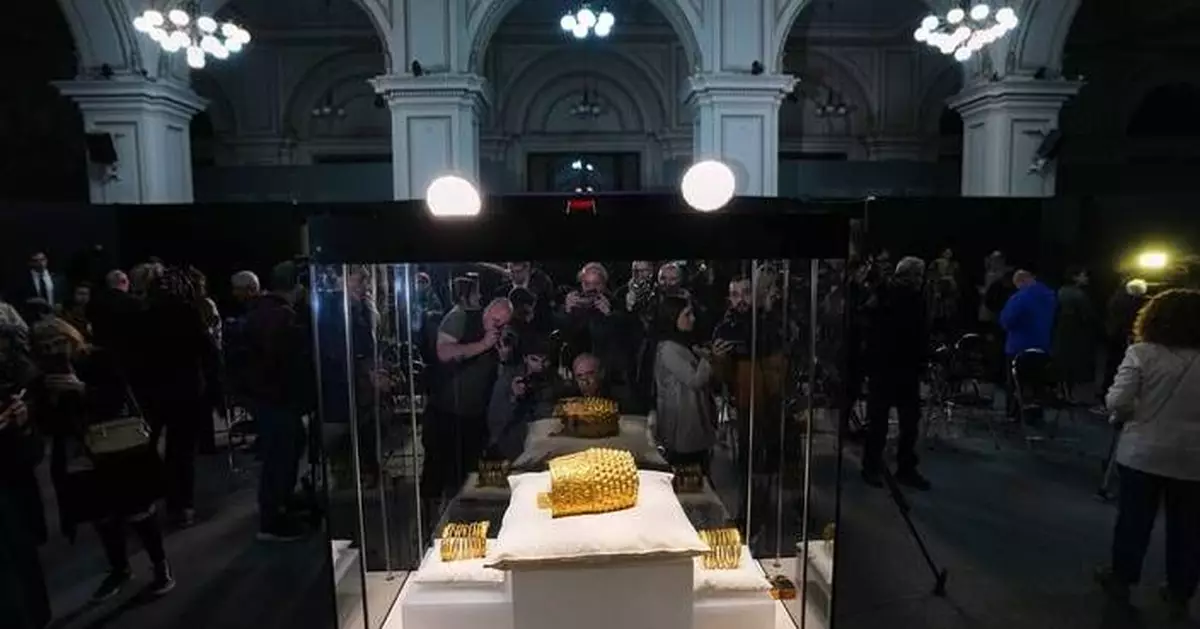 Priceless 2,500-year-old golden helmet returned to Romania after Dutch museum raid