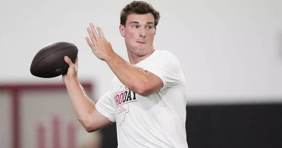 Fernando Mendoza to watch the NFL draft from Miami with family and friends, AP source says