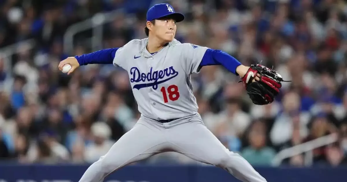 Yamamoto works 6 innings, Ohtani extends on-base streak to 42 games as Dodgers beat Blue Jays 4-1