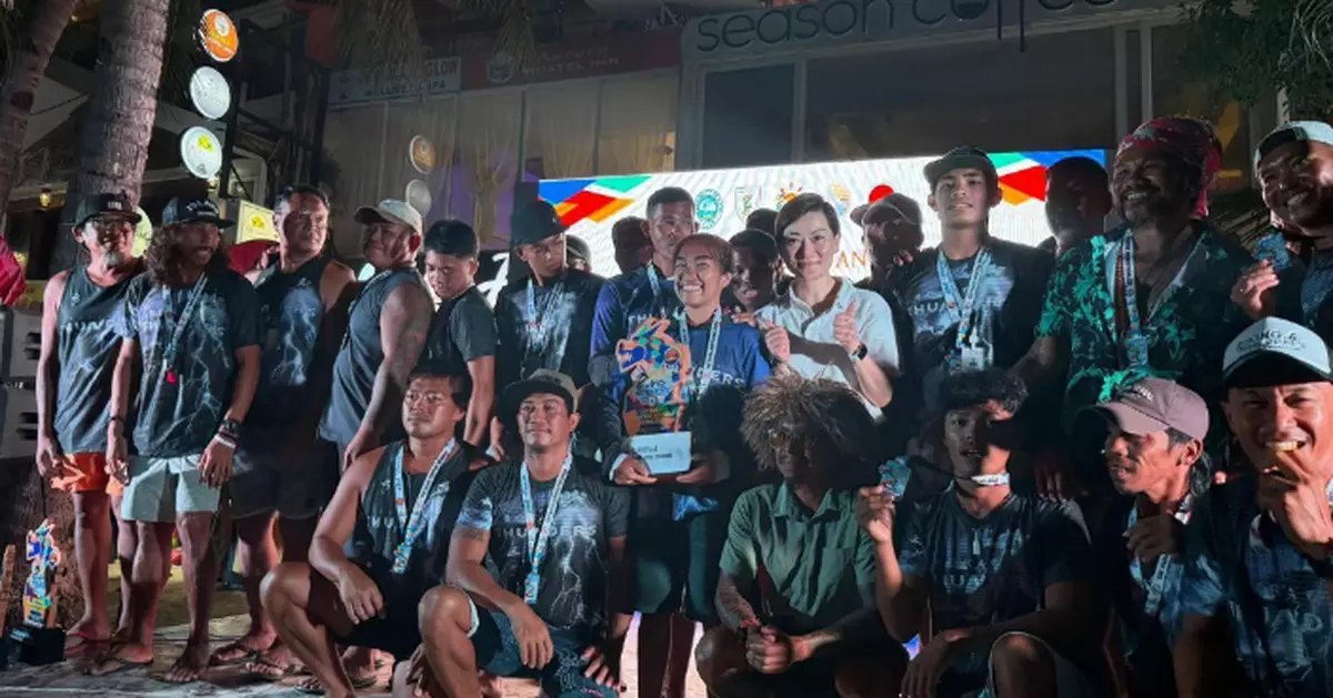 Singapore ETO Supports Hong Kong Racers at LOVEBoracay International Dragon Boat Festival and Promotes Hong Kong as Asia's Events Capital