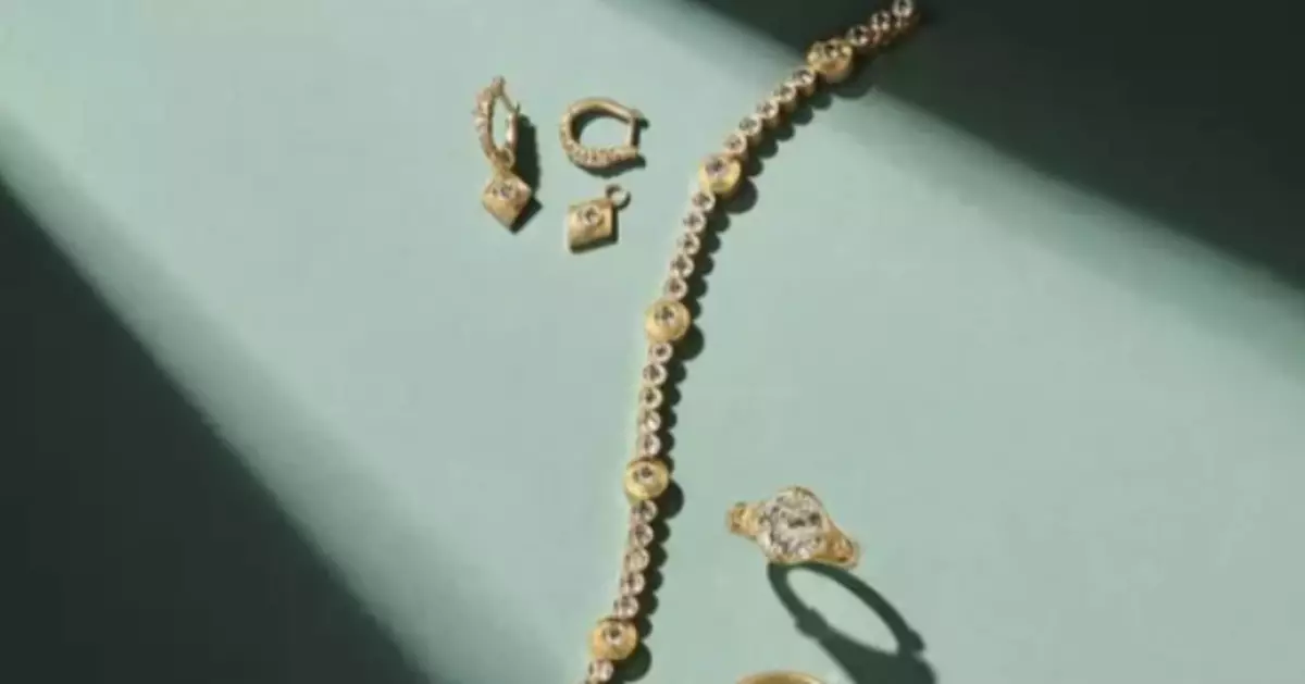 A Diamond Is Forever Partnered With Artifex Bride By Kindred Lubeck To Bring Desert Diamonds To The Tanner Fletcher Wedding Runway Show