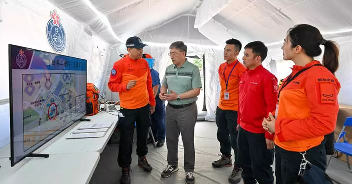 Residents of Wang Fuk Court Begin Seventh Day of Phased Return Amid Support and Smooth Operations