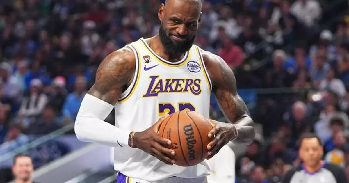 LeBron James sits out with left foot injury for Lakers, who are already without Doncic and Reaves