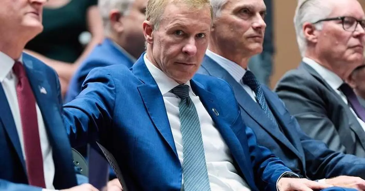 United Airlines CEO Scott Kirby says a tie-up with American Airlines would be good for travelers