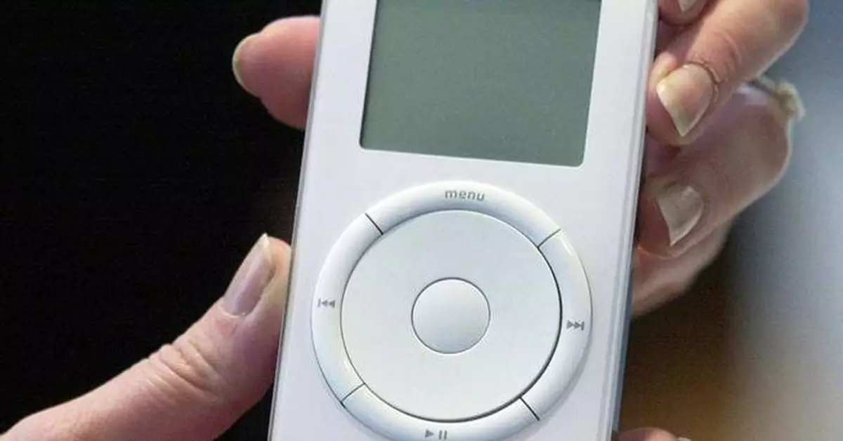One Tech Tip: A new generation is reviving the iPod for distraction-free listening