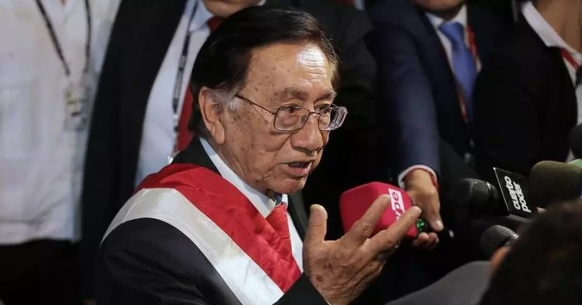 Peru's defense and foreign ministers resign after the president stalls US military planes deal