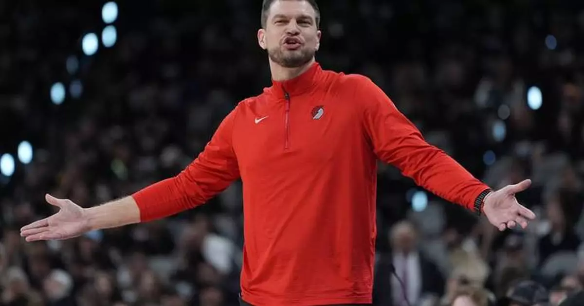 Splitter led the Blazers to the playoffs as a 1st-time NBA head coach but his future is uncertain