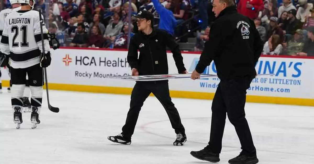 Kings interim coach D.J. Smith hit by shattered glass as panel breaks behind LA bench in Game 2