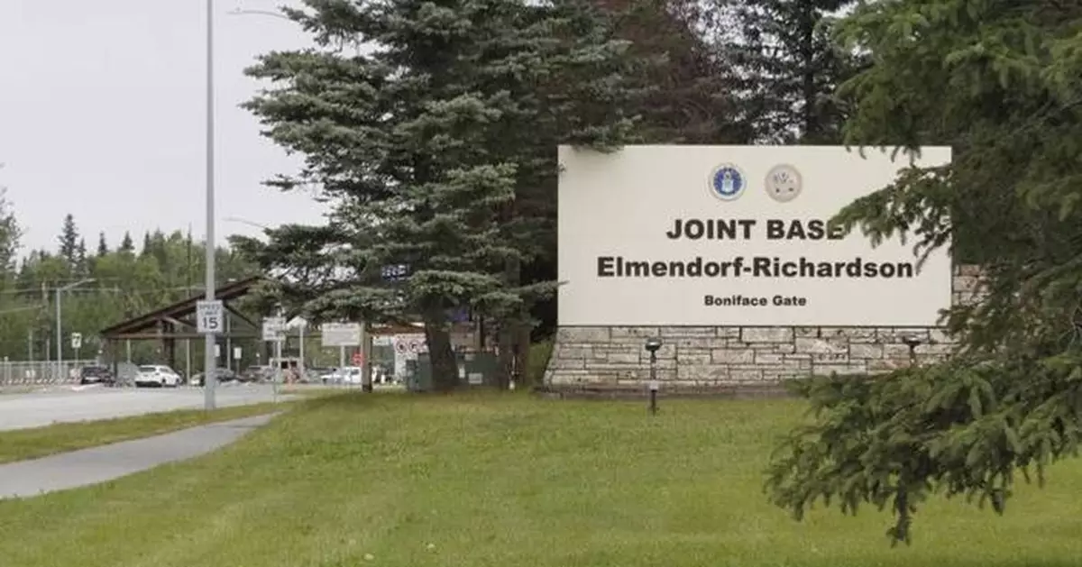 2 Alaska-based soldiers injured in encounter with brown bear during training exercise