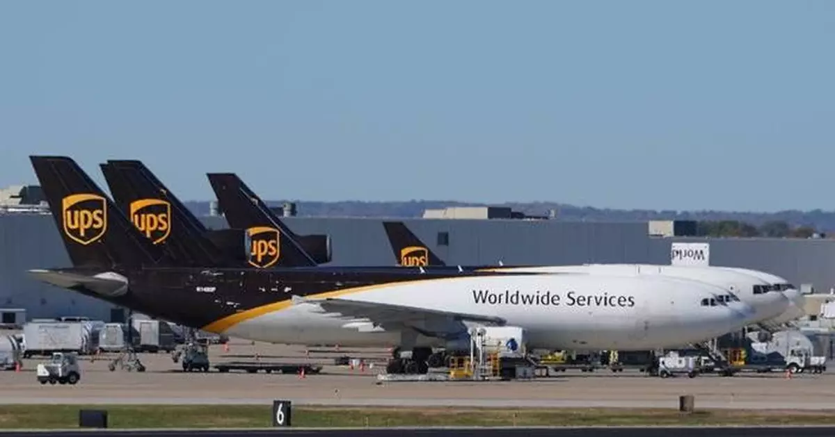 UPS plane aborts landing in Louisville after small plane crosses its runway in latest close call