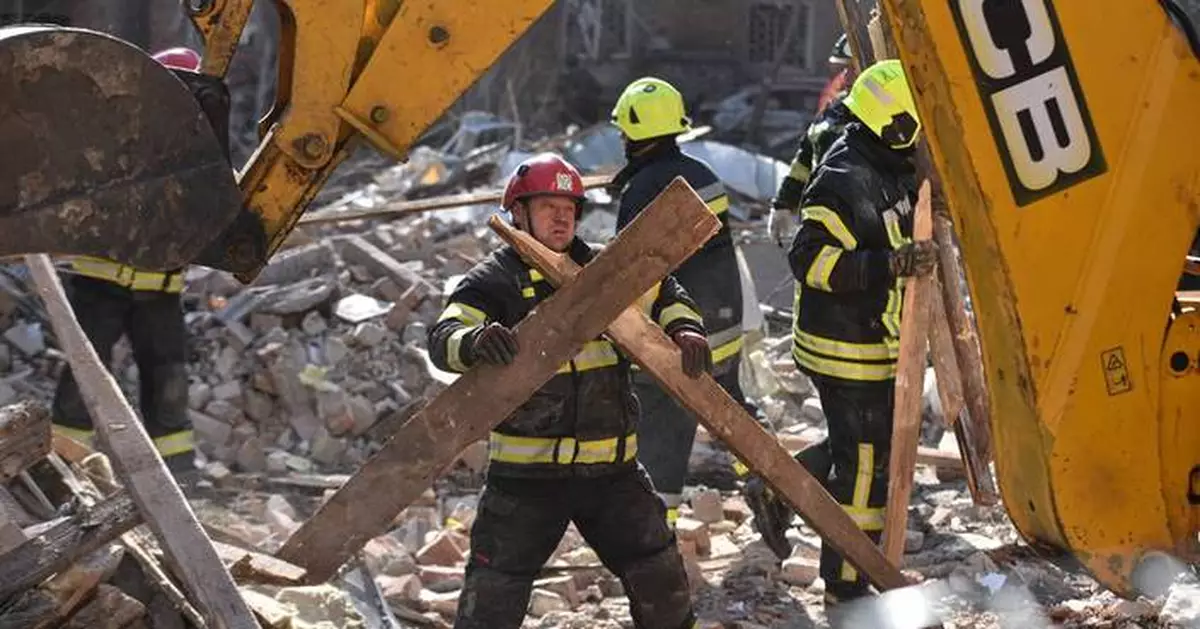 Russian attacks kill 5 and wound more than 40 in Ukraine’s Dnipro as 1 dies in Russia