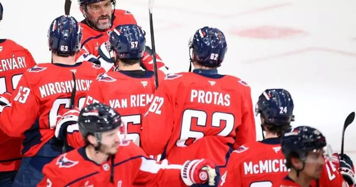 Ovechkin response to fans' request for 1 more year: 'I'll think about it'