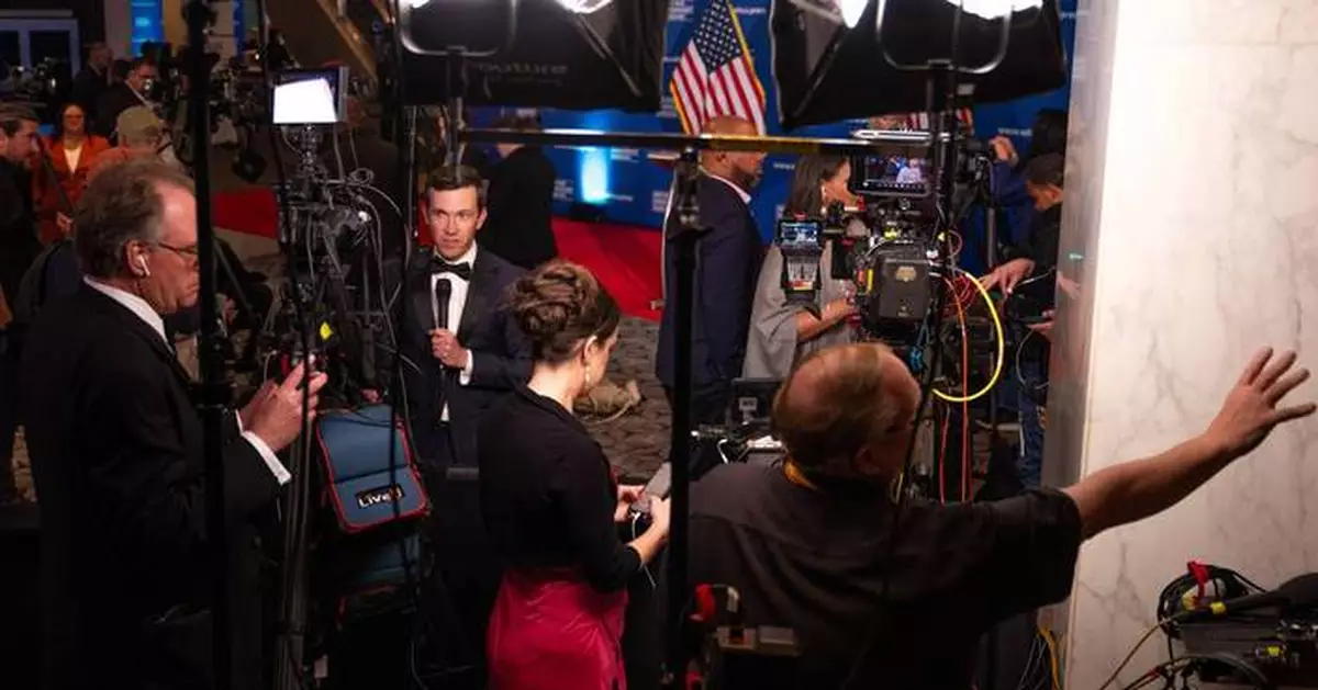 The night a big story came directly to Washington's journalists — hundreds of them