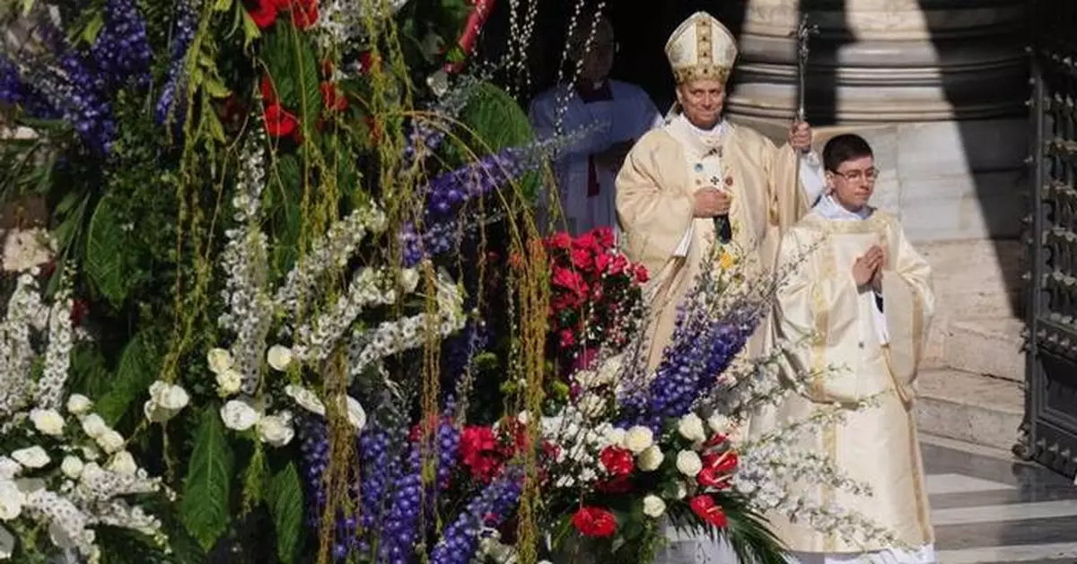Photos show Pope Leo's first Easter Mass as pontiff