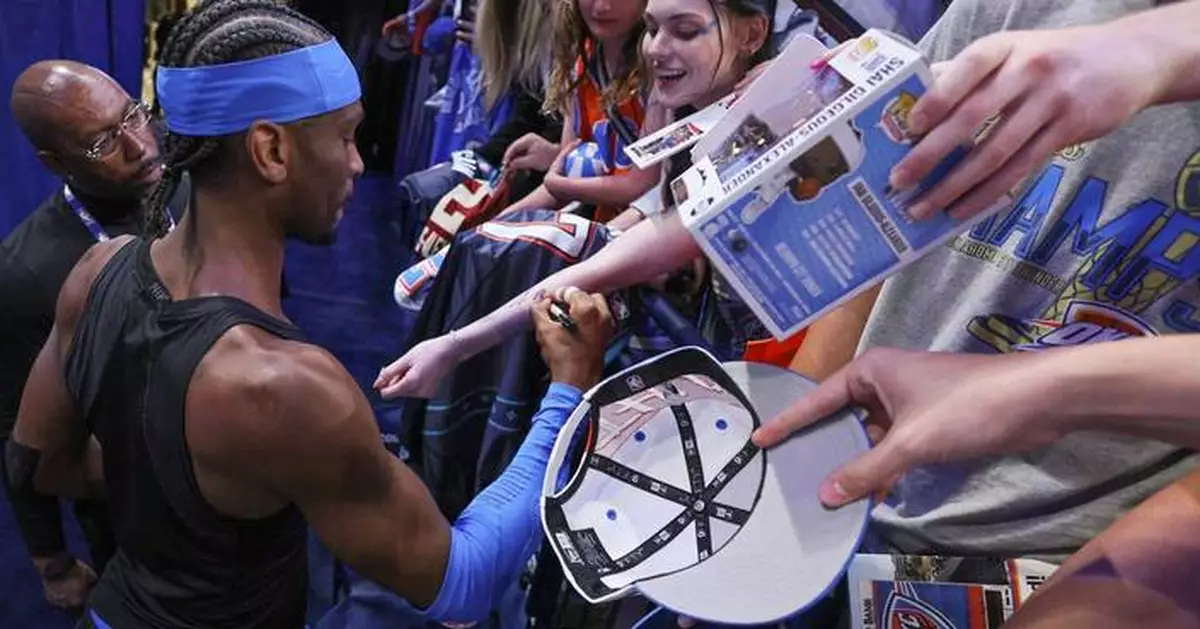 Gilgeous-Alexander wins NBA's Clutch Player of Year award in landslide, topping Murray, Edwards