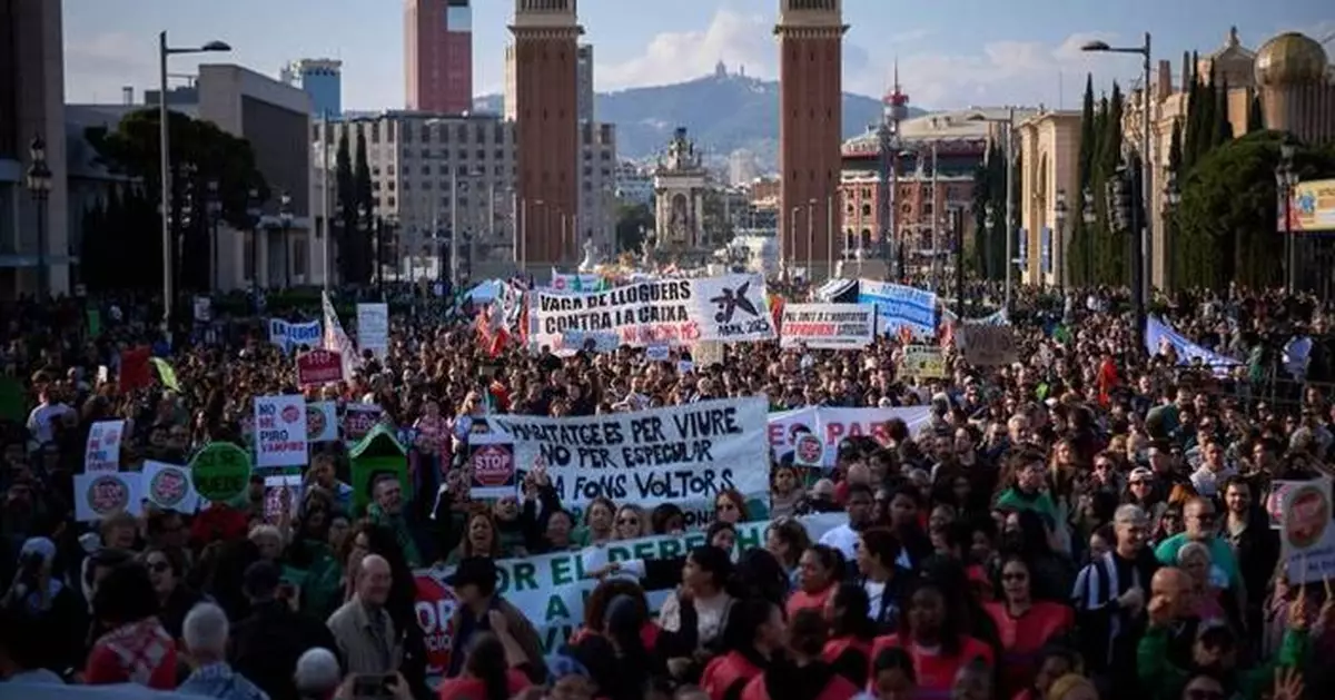 Spain approves a plan to ease its housing crisis