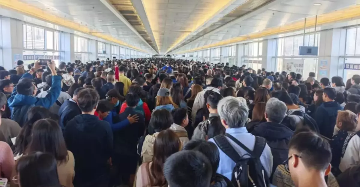 Hong Kong Prepares for Cross-Boundary Passenger Traffic During Labour Day Golden Week Travel Surge
