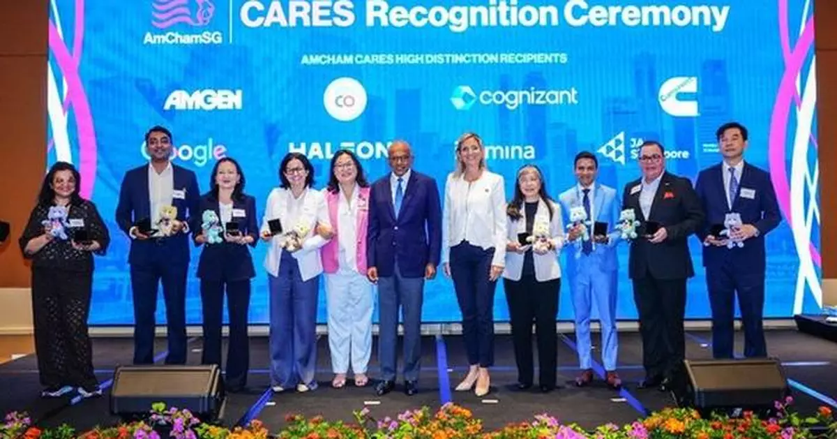 Minister K Shanmugam Presents AmCham CARES Awards to companies at the AmChamSG 53rd Annual General Meeting and Social Impact Fair