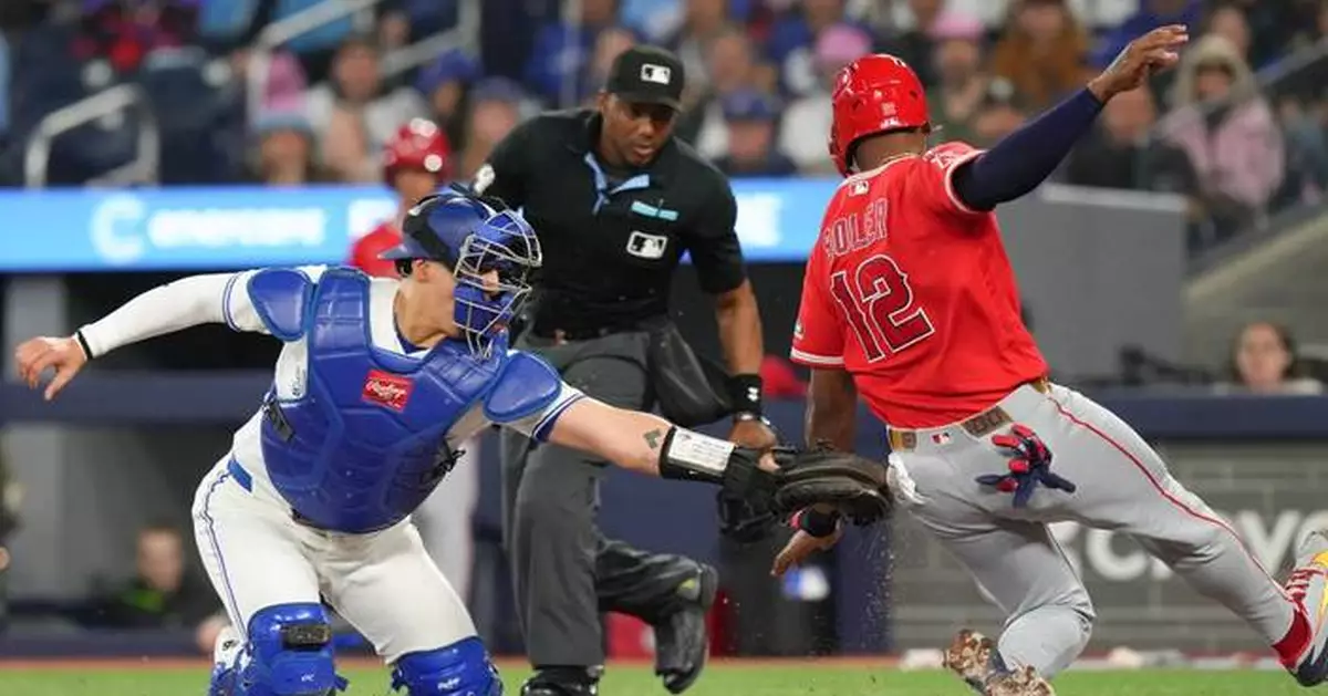 Valenzuela hits 3-run HR, Clement has 5 hits as Blue Jays rout Angels 14-1