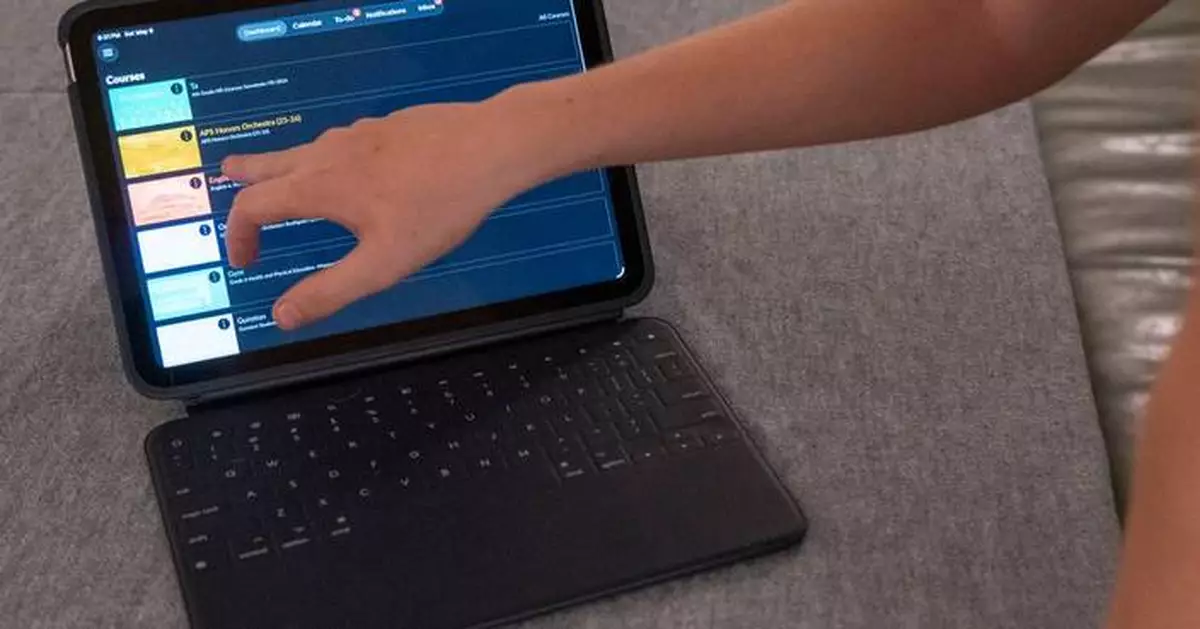 America’s schools face a backlash on digital devices as screens saturate classrooms