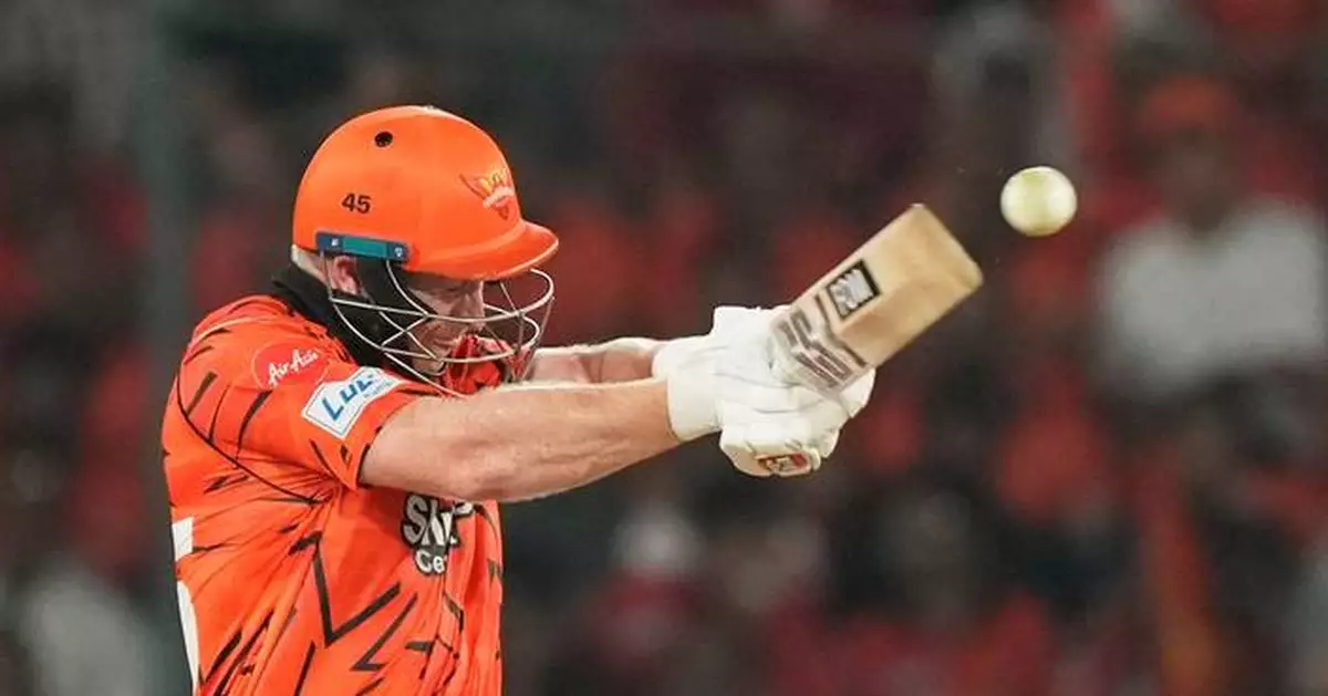 Hyderabad moves atop IPL with 33-run win over Punjab as Connolly's century goes in vain