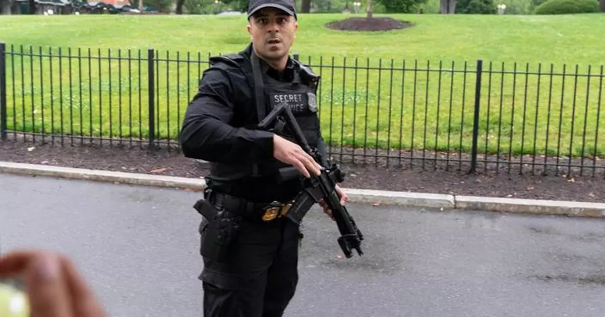 Suspect dead after opening fire near White House security checkpoint, Secret Service says