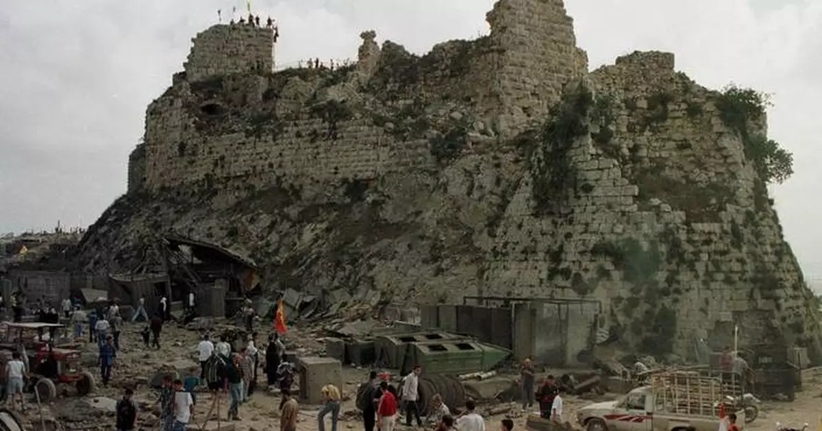 Israeli army captures strategic castle in Lebanon in deepest incursion into country in 26 years