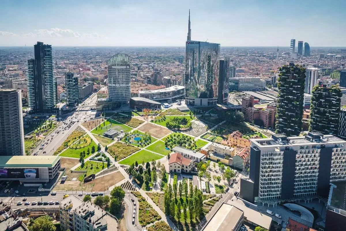 Porta Nuova, Milan - LEED v4.1 Communities: Existing, Gold certification. Photo courtesy of COIMA.