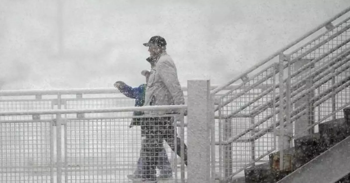 A late spring snowstorm slams Colorado, closing schools and disrupting commuters
