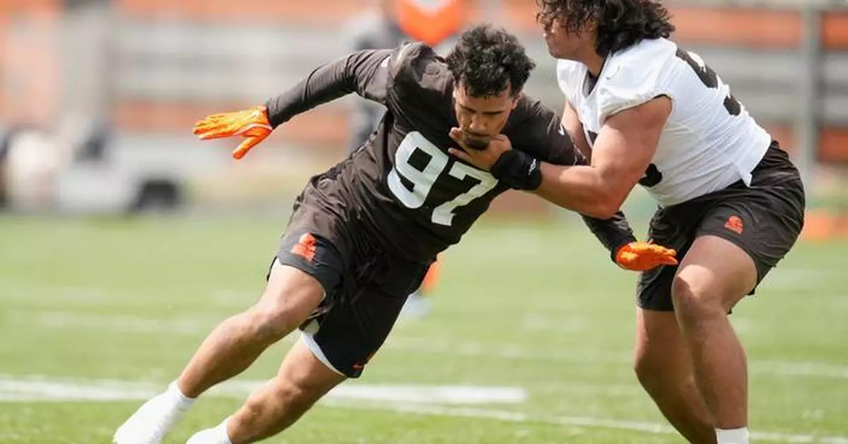 Browns rookie minicamp turns into a family affair for Spencer and Logan Fano