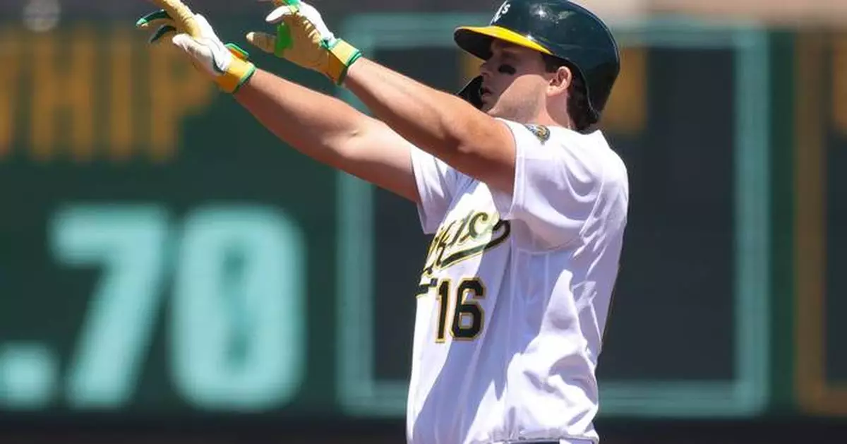 Kurtz draws walk for 19th game in row, A's beat Royals 6-3