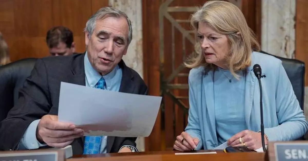 Republican resistance to Iran war grows in the Senate as Murkowski flips