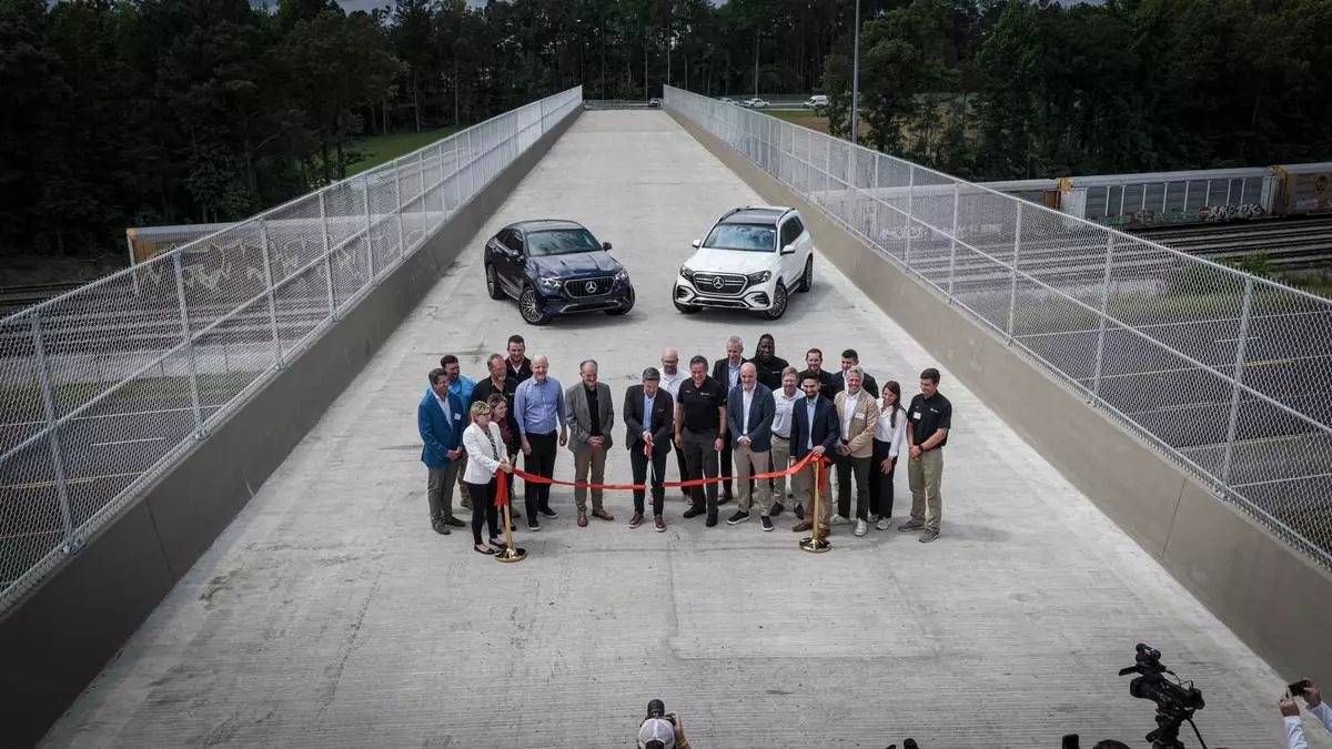 Ribbon Cutting for Mercedes-Benz Marshalling Yard Access Bridge