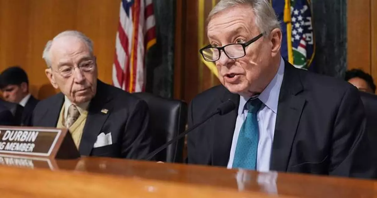Senators from both parties push Hegseth for action on Ukraine aid