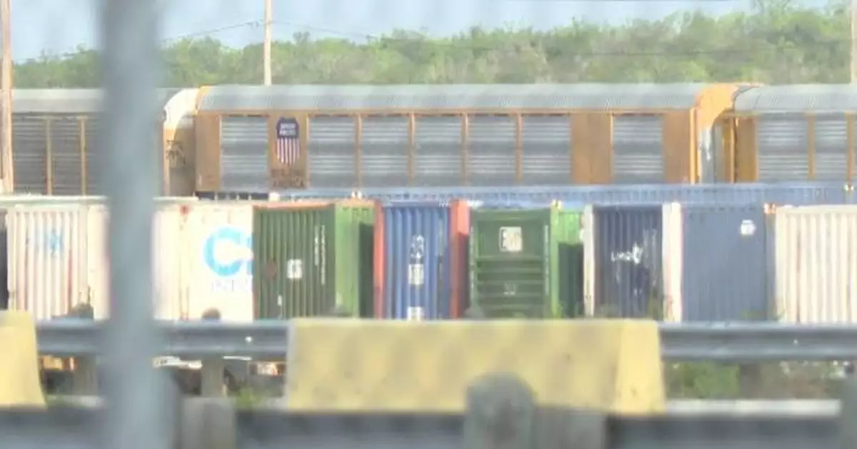 Teen was among 6 people from Honduras and Mexico who died in hot Texas shipping container