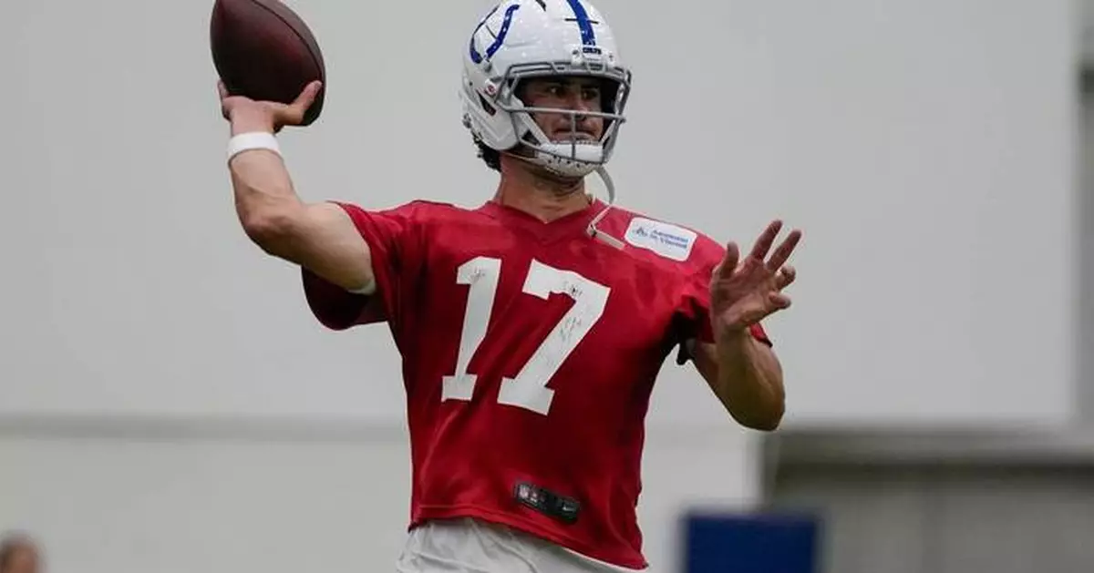 Anthony Richardson takes snaps with Colts starters as Daniel Jones does position group work