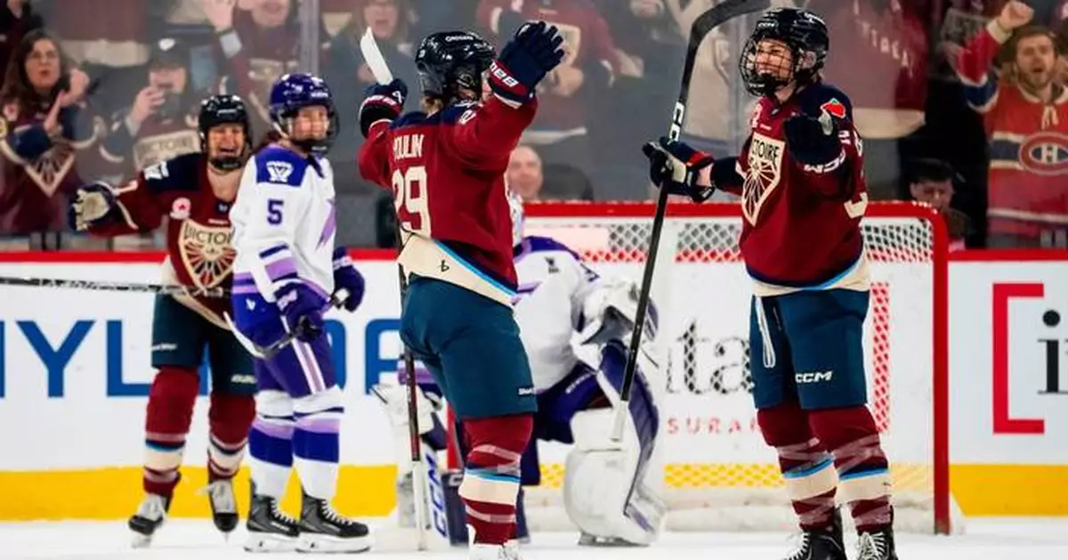 Poulin’s power-play goal lifts Victoire past Frost, Montreal to play Ottawa in final