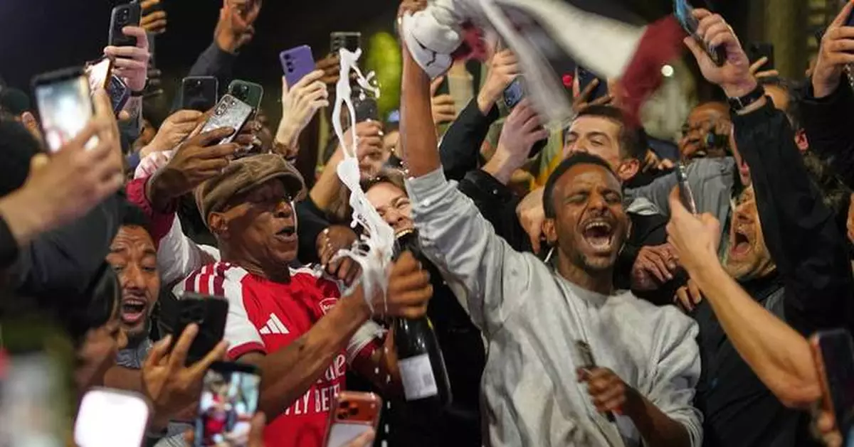 British PM Starmer congratulates Arsenal  as title celebrations go deep into the night
