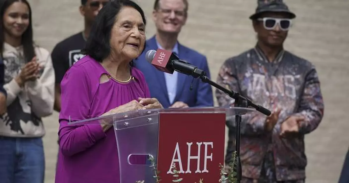 Joyful Crowd Celebrates Dolores Huerta as AHF’s New Robert Vargas Mural is Unveiled