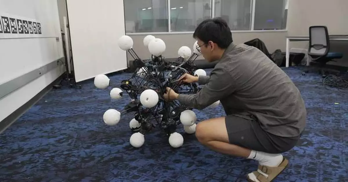 Introducing Argus, a robot with 20 legs and eyes built to move and see in any direction instantly