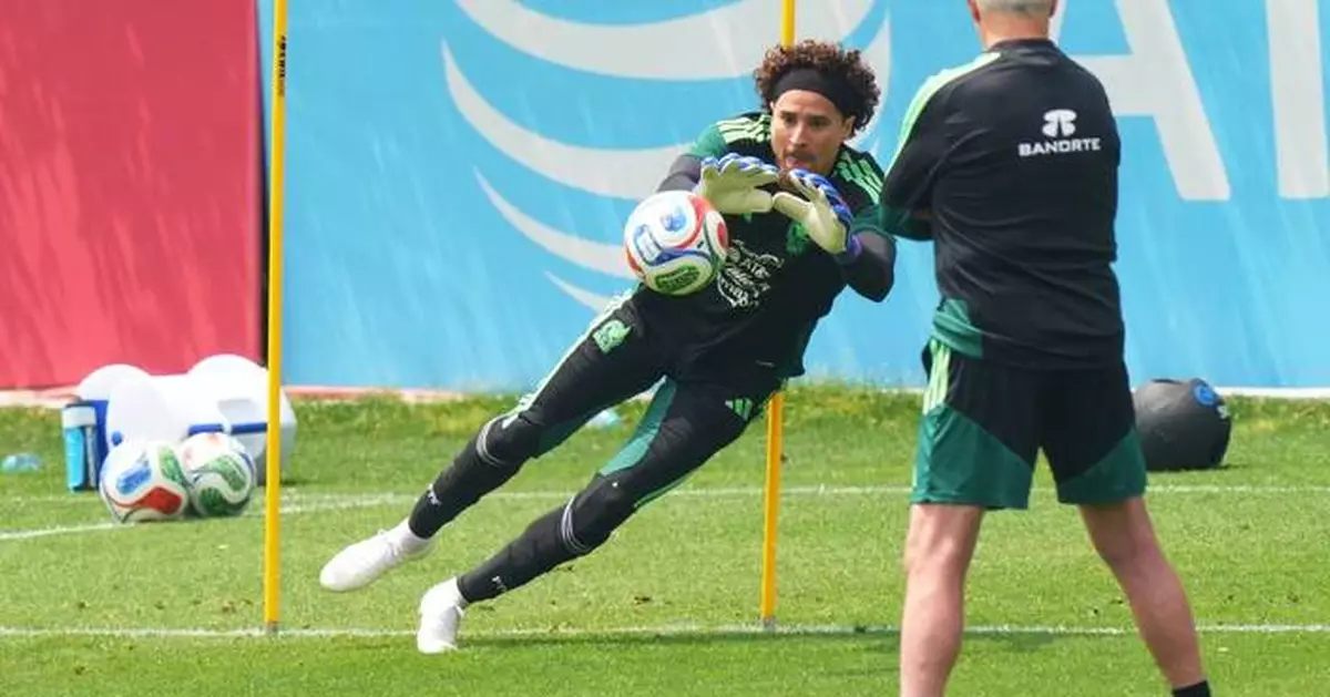 Ochoa's energy is rubbing off on Mexico teammates as goalkeeper eyes a sixth World Cup at 40