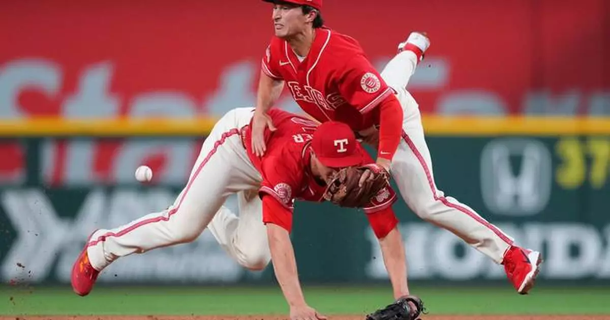 Justin Foscue rebounds from causing blooper with star SS Corey Seager with 1st homer for Rangers