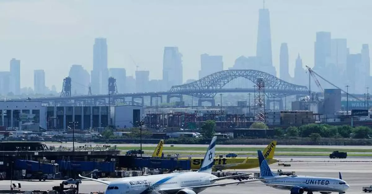 United flight landing in Newark strikes light pole on New Jersey Turnpike, FAA says