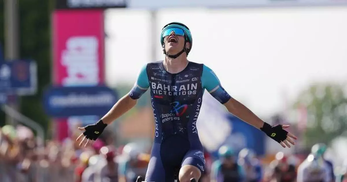 Segaert stuns with late breakaway for his first Grand Tour stage win in Giro