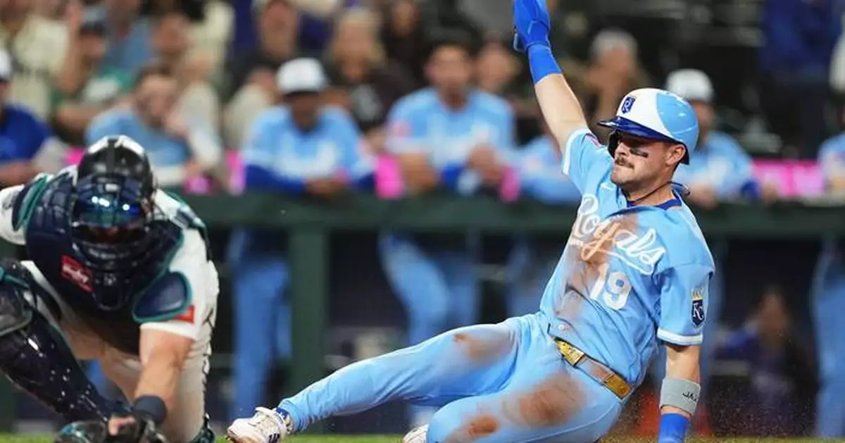 Massey scores in 10th on Garcia's sacrifice fly, Royals beat Mariners 3-2